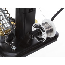 TROISIÈME MAIN AVEC LOUPE ET OUTILS DE SOUDAGE