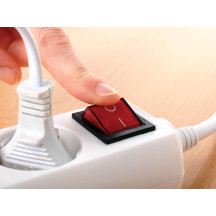 Multiprise 4 prises avec interrupteur - câble de 3 m - blanc - prise de terre