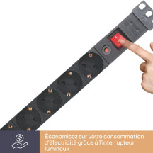 Multiprise à 8 prises avec mise à la terre pour rack 19 pouces